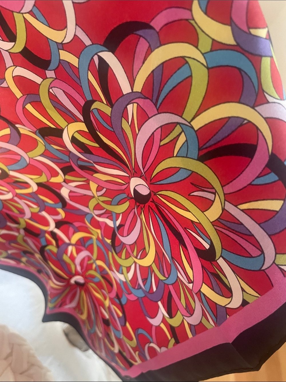 Oscar de la renta 100% silk scarf